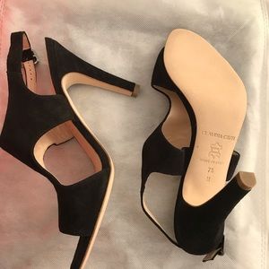 Brand new Claudia Ciuti Suede Heels